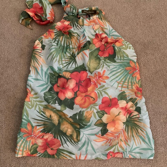 Tommy Bahama summer top - Picture 1 of 2